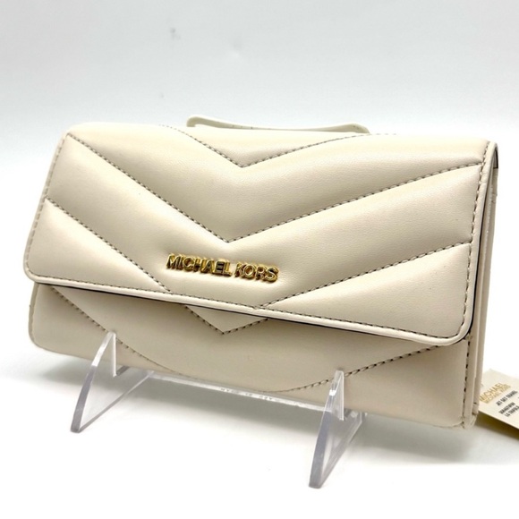 Michael Kors Large Quilted Trifold Wallet Light Cream - Picture 1 of 8